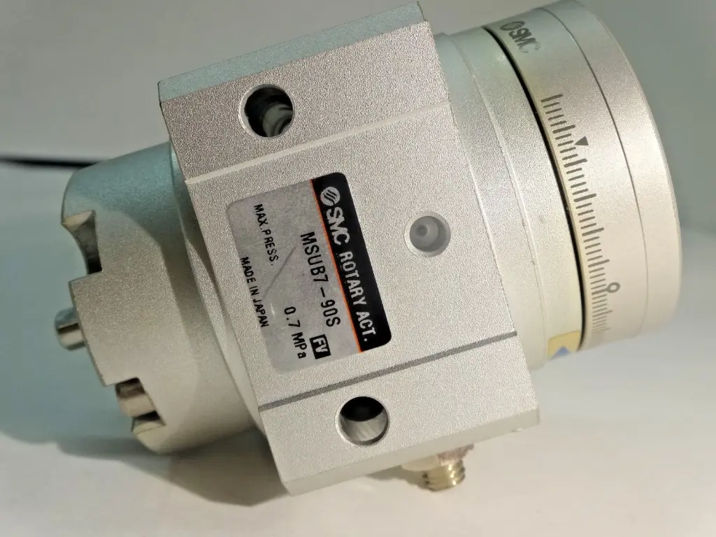 SMC MSUB7-90S Rotary Actuator With Table-SKU 000 005B