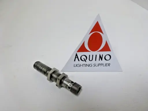 IFM IFS208 PROXIMITY INDUCTIVE SENSOR US-SKU 200 125-01VE
