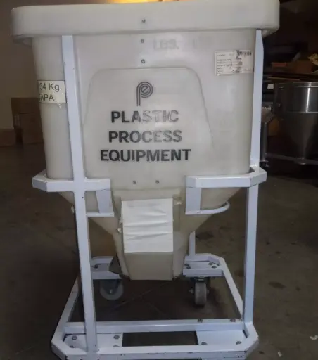  PLASTIC PROCESS EQUIPMENT PLASTIC BINS MOD:MTB175-SKU 000 272C 